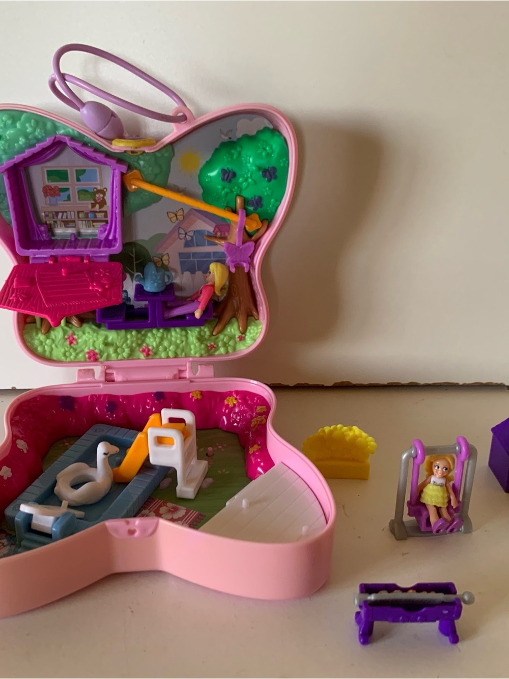 Mattel Polly Pocket backyard butterfly compact outdoor theme